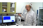 Výzkum kovů v rostlinách Hendrik Küpper v ultračisté laboratoři pro výzkum kovů v rostlinách